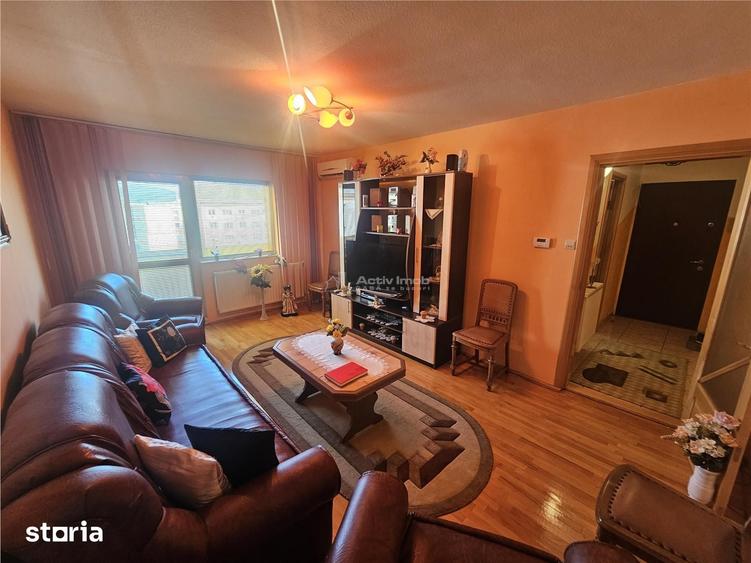Apartament cu 3 camere decomandat în Central