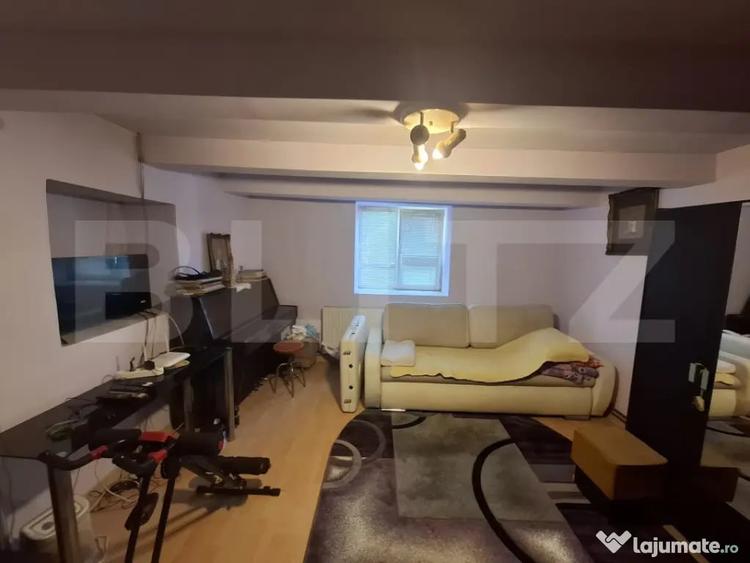 Casă cu 3 camere cu Teren 1561 Mp în Lazuri
