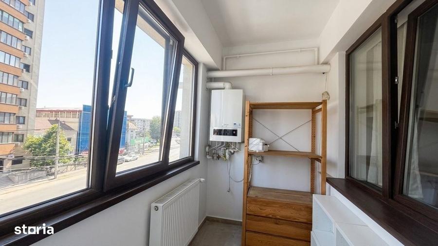 Apartament cu 3 camere decomandat în Jiului