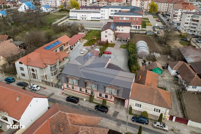 Spațiu comercial, de 1,829 mp, în Central
