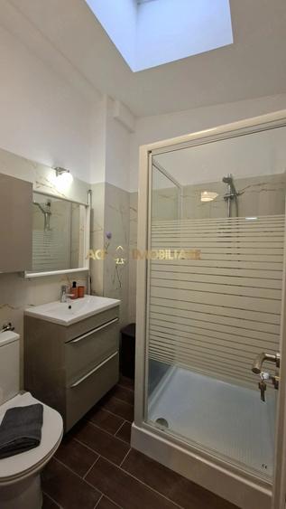Apartament cu 2 camere semidecomandat, mobilat în Olteniței