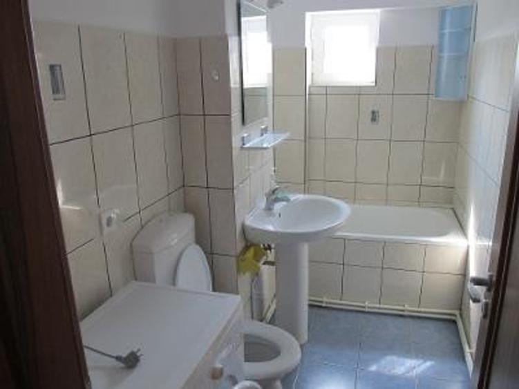 Apartament cu 2 camere decomandat în Bd. Independenței