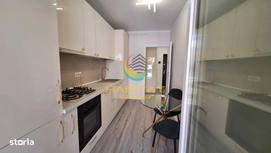 Apartament cu 7 camere decomandat în Vest