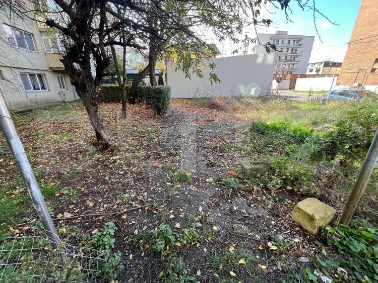Teren Construcții intravilan de 375 mp, în Micro 11