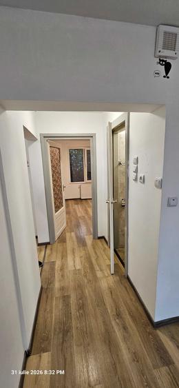 Apartament cu 3 camere decomandat în Craiter