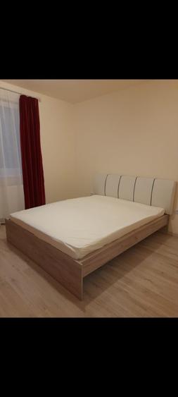 Apartament cu 2 camere decomandat în Tractorul