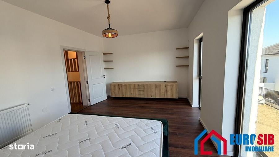 Casă cu 4 camere cu Teren 240 Mp în Central