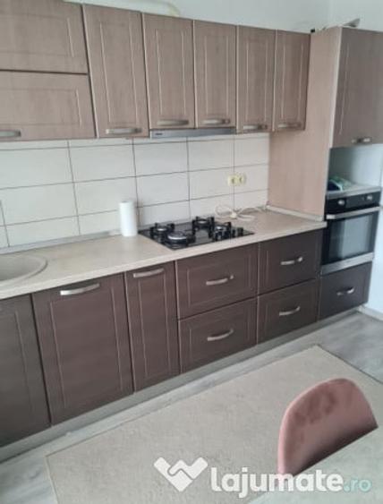 Apartament cu 2 camere decomandat în Cetate