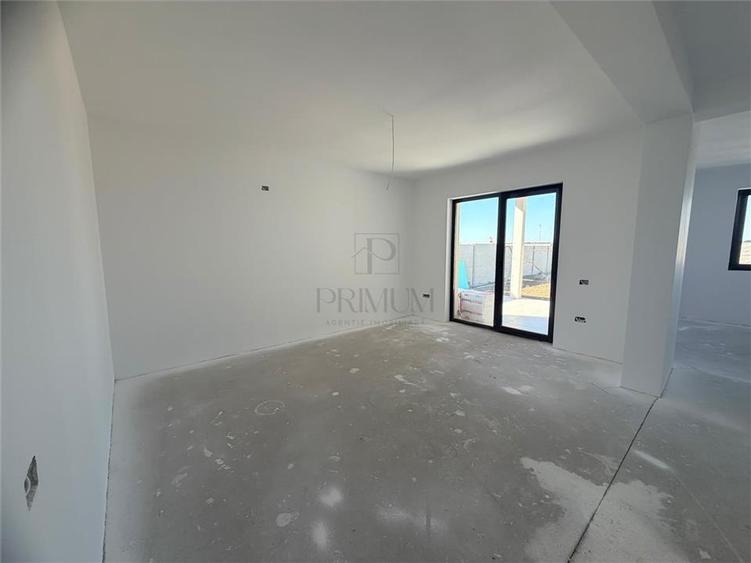 Duplex cu 4 camere cu Canalizare în Moșnița Veche