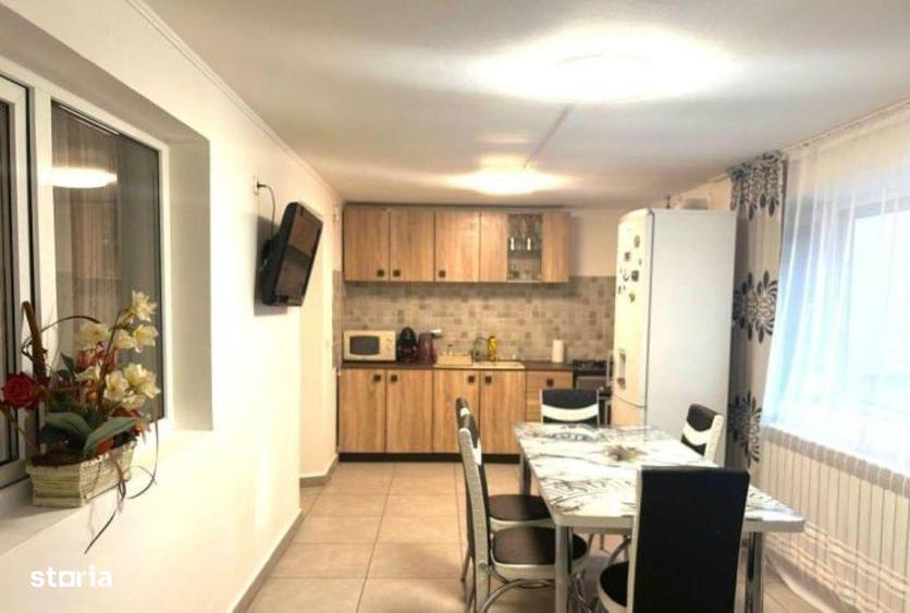 Apartament cu 3 camere decomandat, mobilat în Central