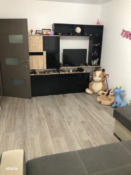 Apartament cu 3 camere decomandat, mobilat în Astra