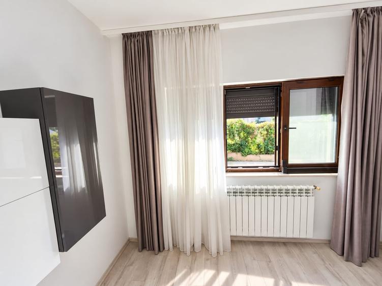 Apartament cu 2 camere, mobilat în Universitate