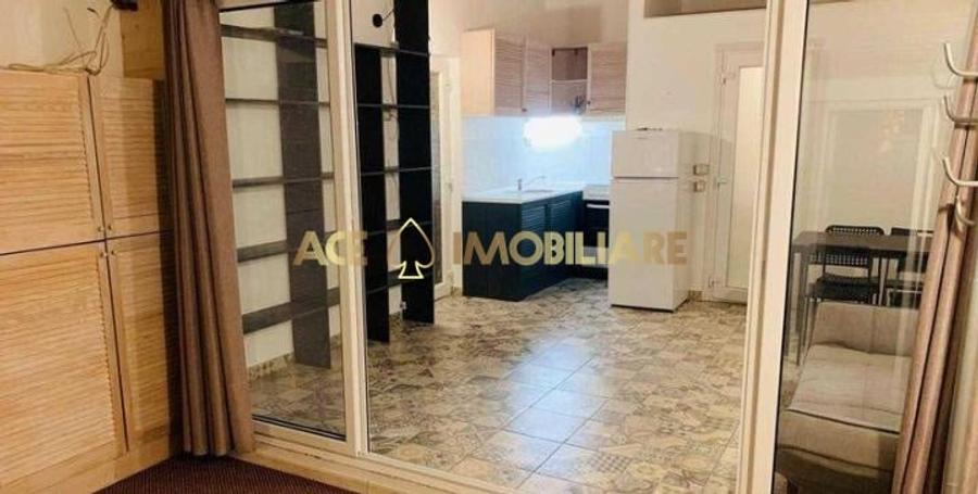 Garsonieră semidecomandată, mobilată în Grivița