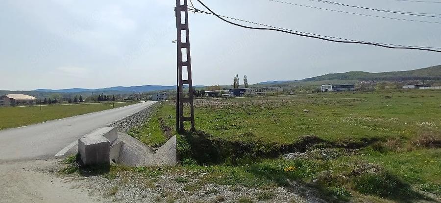Spațiu comercial, de 496 mp, în Voivozi (Popești)