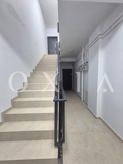 Apartament cu 3 camere semidecomandat în Giroc