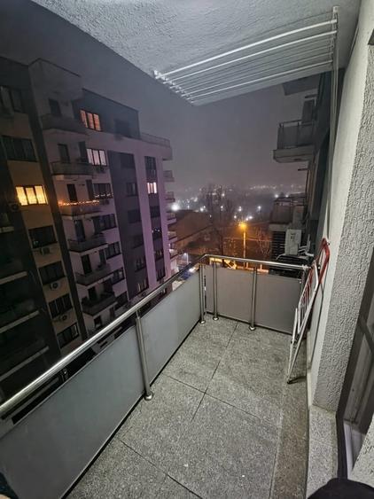 Garsonieră decomandată în P-ța Unirii