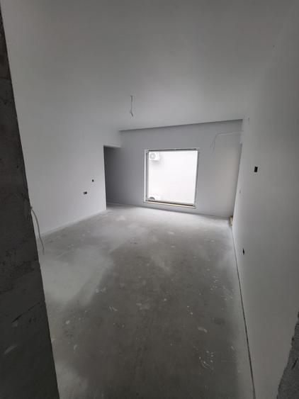 Casă individuală cu 5 camere cu Teren 373 Mp în Tunari