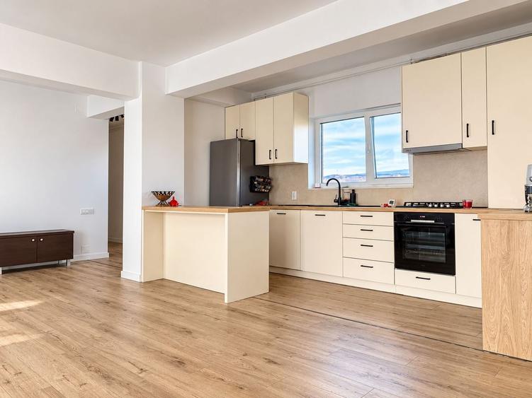 Apartament cu 3 camere semidecomandat, mobilat în Someșeni
