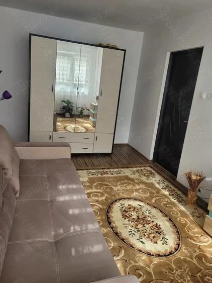 Apartament cu 2 camere semidecomandat în Gemenii