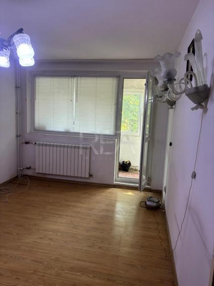 Apartament cu 2 camere semidecomandat în Gorjului
