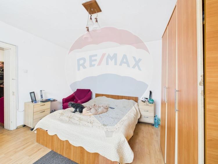 Casă cu 3 camere cu Teren 294 Mp în Rahova