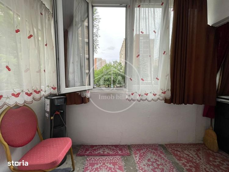 Apartament cu 3 camere decomandat în Dacia