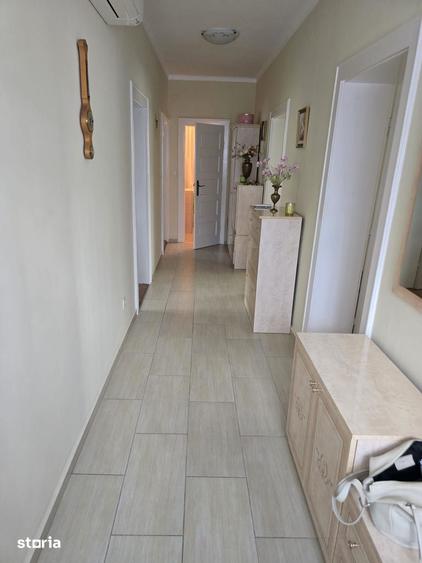 Apartament cu 3 camere în Burdea