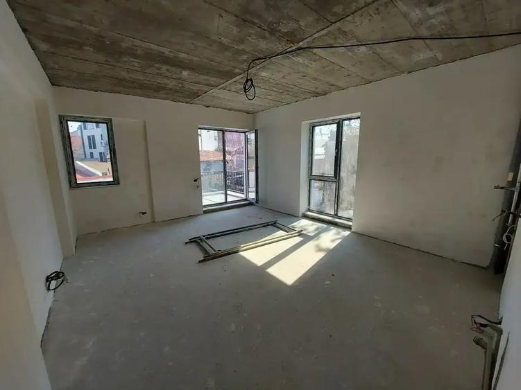 Apartament cu 2 camere decomandat în Eminescu