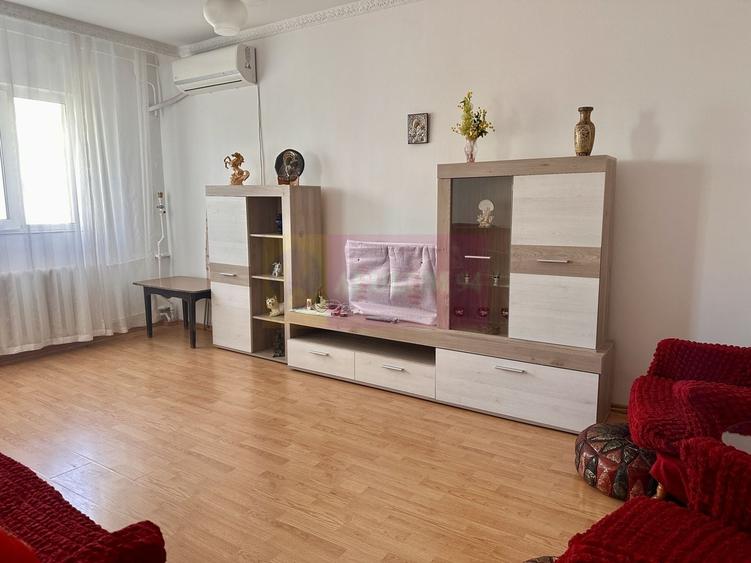 Apartament cu 3 camere decomandat în Rahova