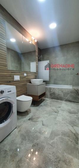 Apartament cu 2 camere decomandat în Tractorul