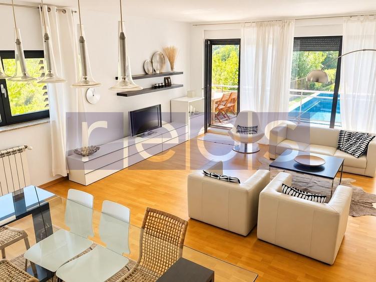 Apartament cu 4 camere decomandat, mobilat în Străulești