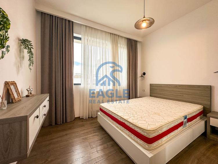 Apartament cu 2 camere nedecomandat, mobilat în Faleza Nord