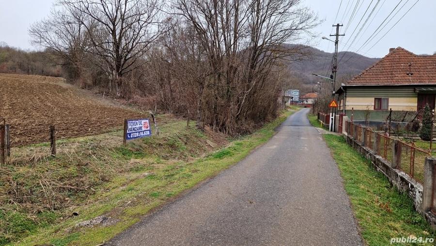 Teren de 2200 mp, în Certeju de Sus