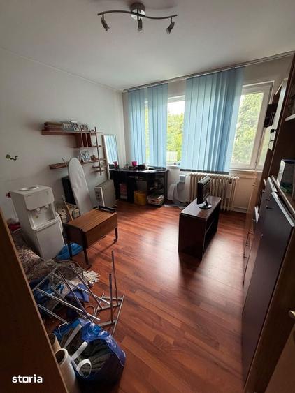 Apartament cu 4 camere în Militari