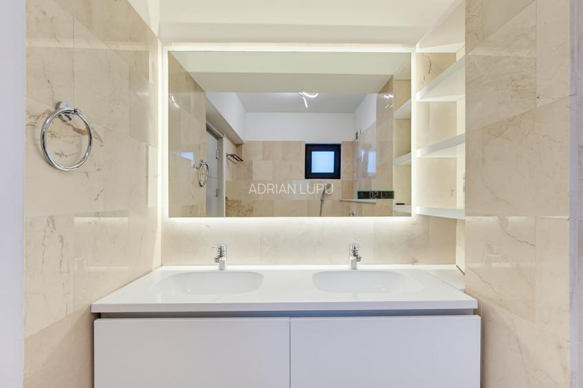 Vânzare Penthouse 3 Camere 2 Băi Newton Tătărași 168 mp READY TO MOVE