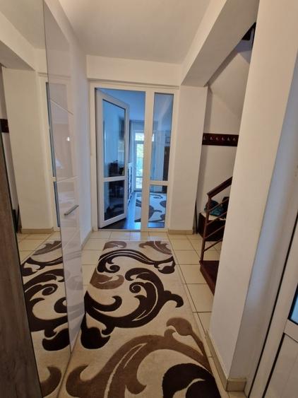 Duplex cu 5 camere cu Canalizare în Giulești
