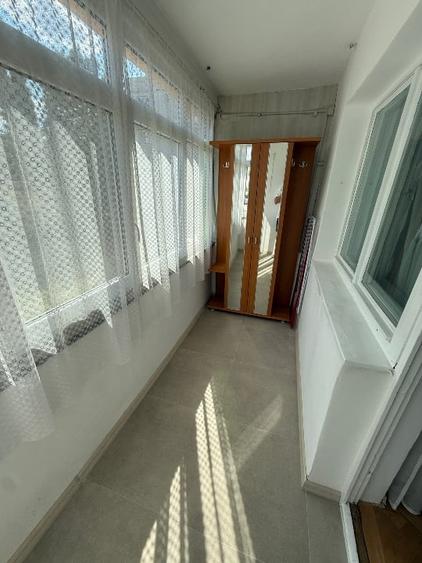 Apartament cu 3 camere decomandat în Valea Rosie