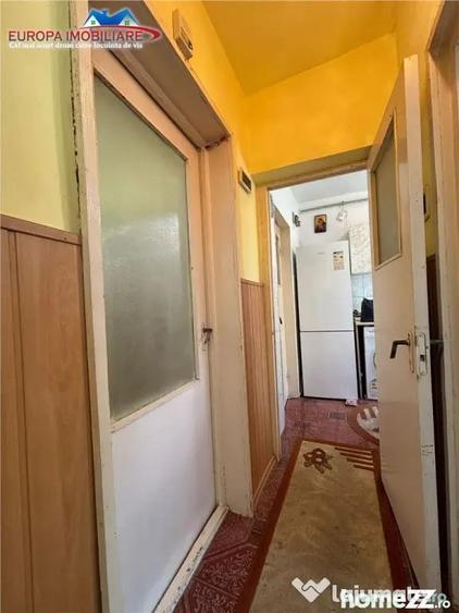 Apartament cu 2 camere decomandat în Vest