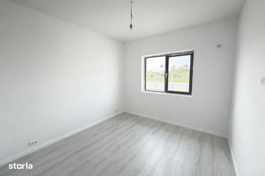 Casă cu 4 camere cu Teren 350 Mp în Clinceni