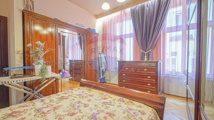 Apartament cu 3 camere decomandat în Centrul Istoric