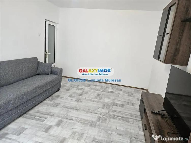 Apartament cu 3 camere decomandat în Micro 12