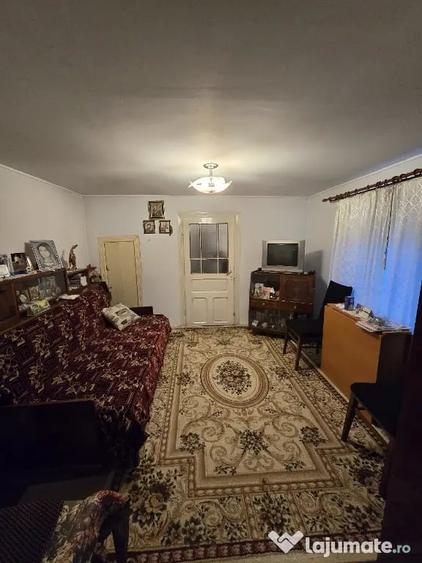 Casă cu 3 camere în Central