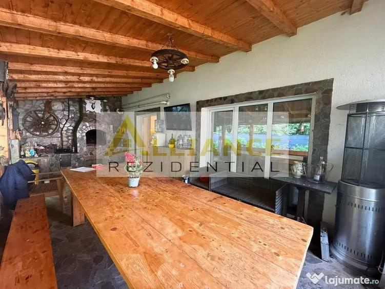 Casă cu 4 camere cu Teren 578 Mp în Central