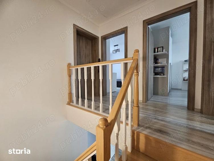 Casă cu 3 camere cu Teren 345 Mp în Dumbrăvița
