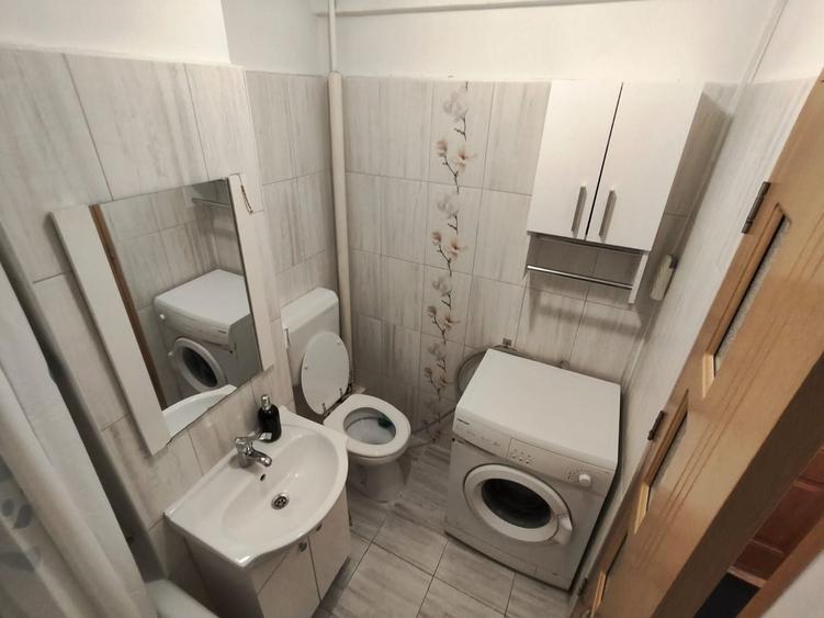 Garsonieră decomandată în Astra