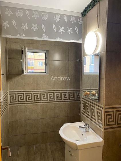 Apartament 3 camere decomandat, insorit, lift, etaj intermediar V.Aaron