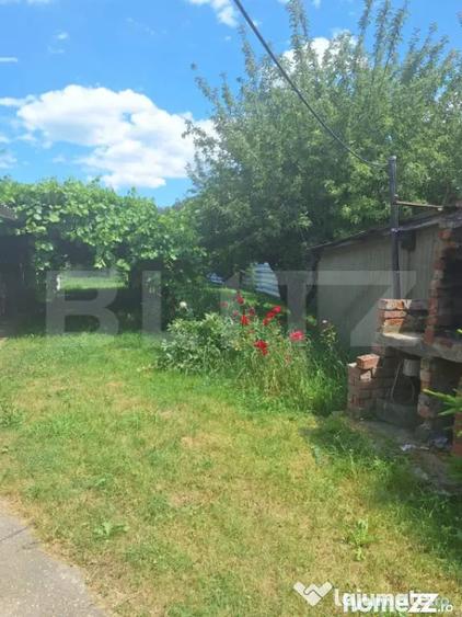 Casă cu 4 camere cu Teren 1100 Mp în Central