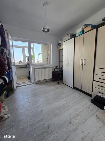 Apartament cu 4 camere semidecomandat în Central