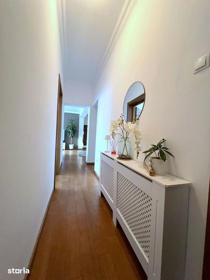 Apartament cu 4 camere în Grivița