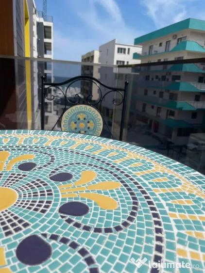 Apartament cu 3 camere semidecomandat în Nord